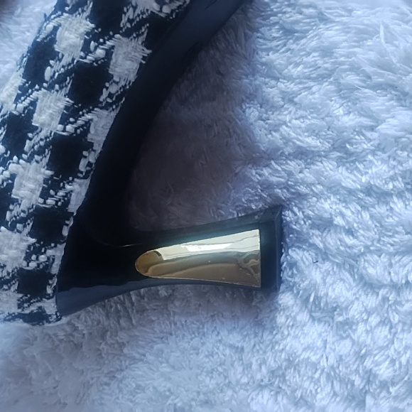 Closed toe Herringbone pumps - Picture 6 of 8